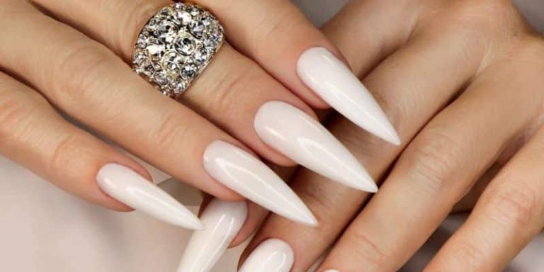 Long almond-shaped nude full cover tip nails