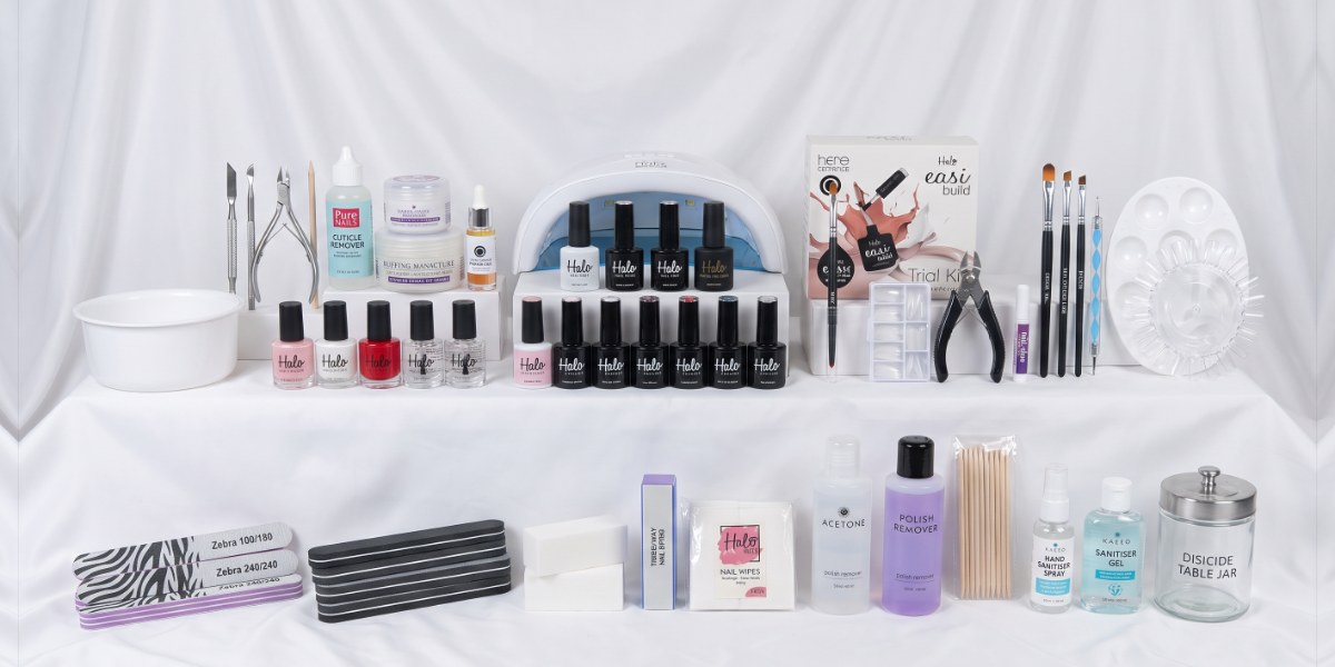 Gel Starter Kit: Halo gel polishes, LED lamp, Halo Easibuild kit, manicure tools, nail art brushes and files